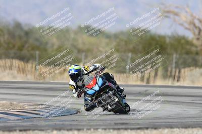 media/Dec-01-2025-Moto Forza (Mon) [[2daa91e15f]]/2-Intermediate Group/Session 3 (Turn 3)/